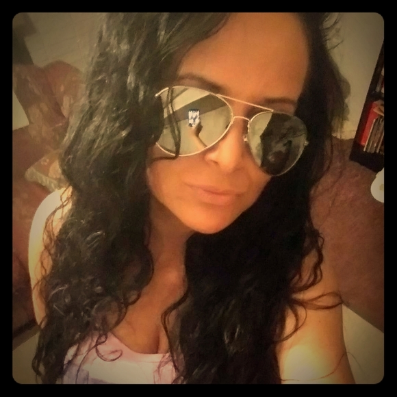 Meet your Posher, Victoria - Picture 1 of 1